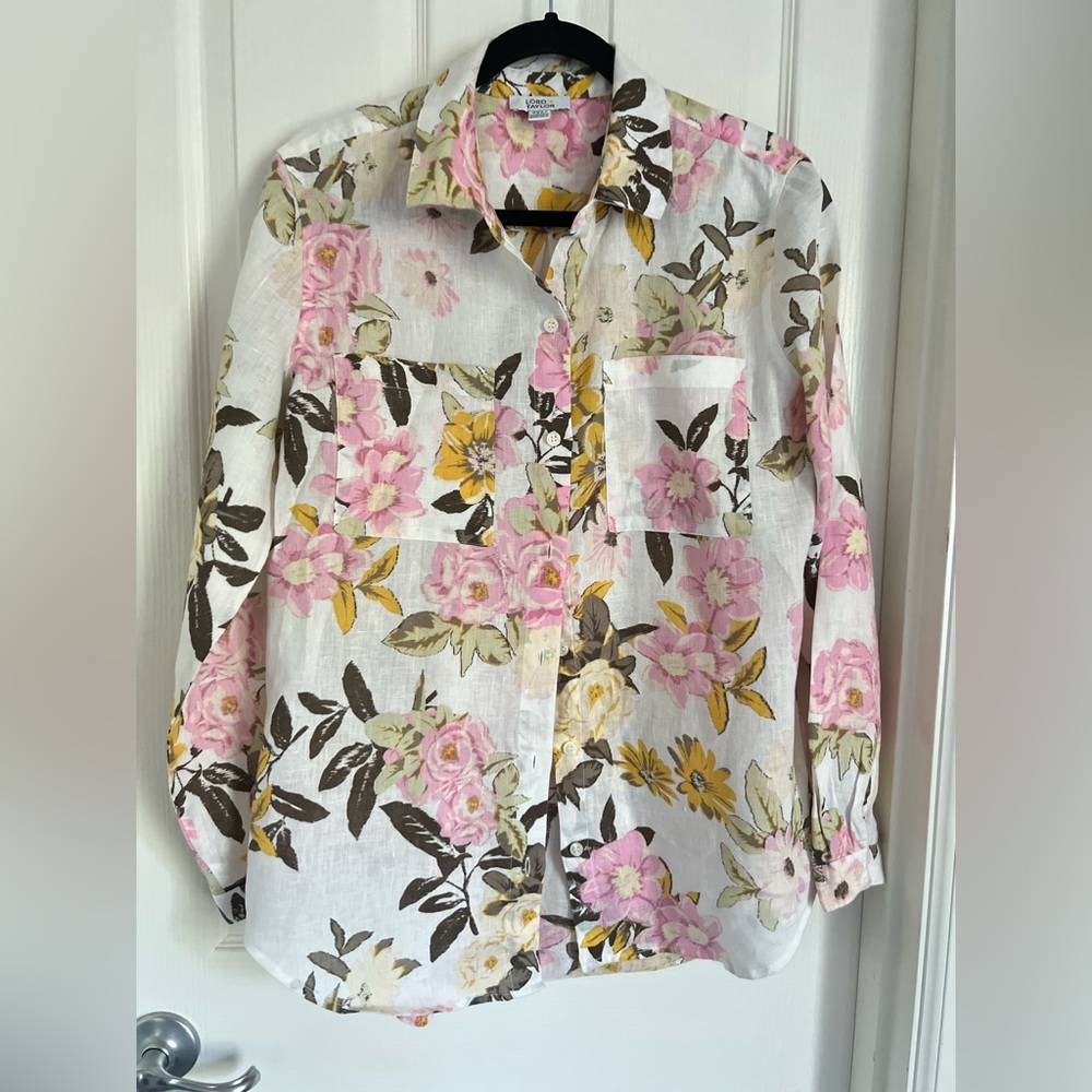 Lord & Taylor Floral Print Button down shirt SIZE M